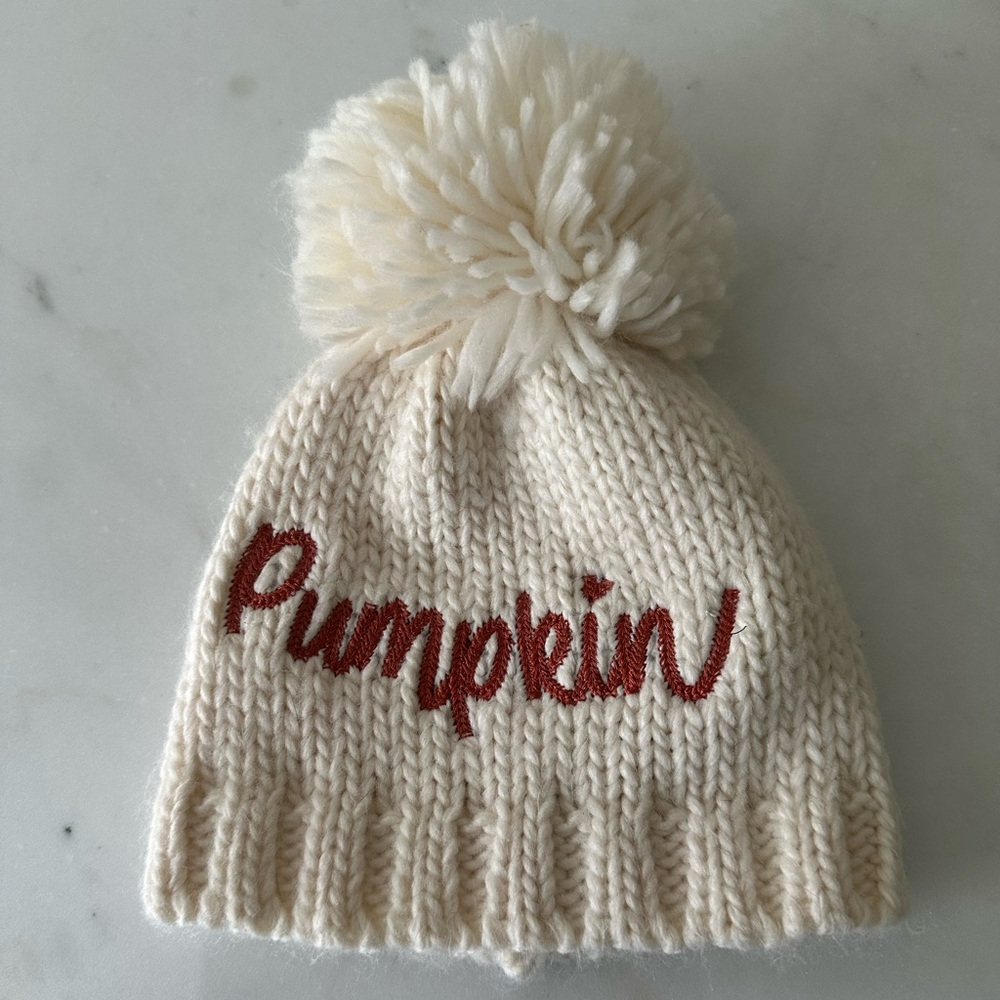 🫶Cream Knit Pumpkin Pom-Pom Beanie for infants 0-12 months